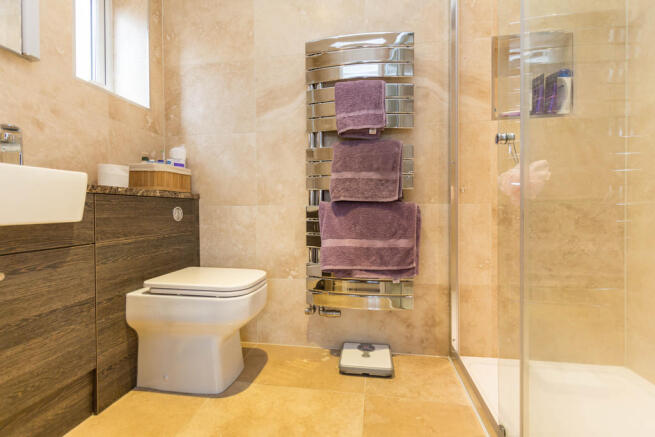 Master Bedroom En...