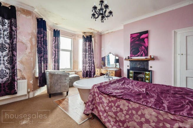 4 bed Terraced for sale Image 7