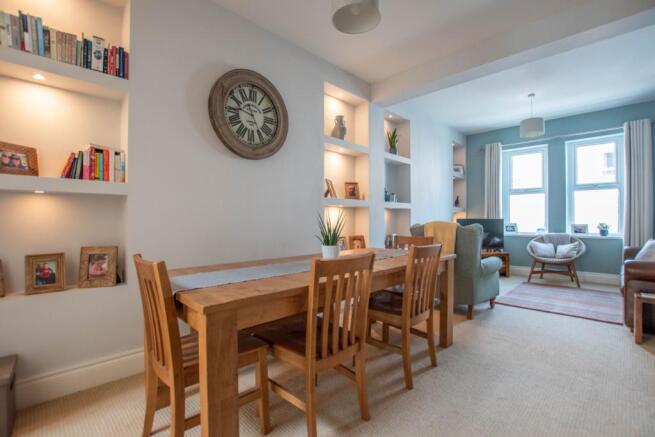 Lounge/Dining Room