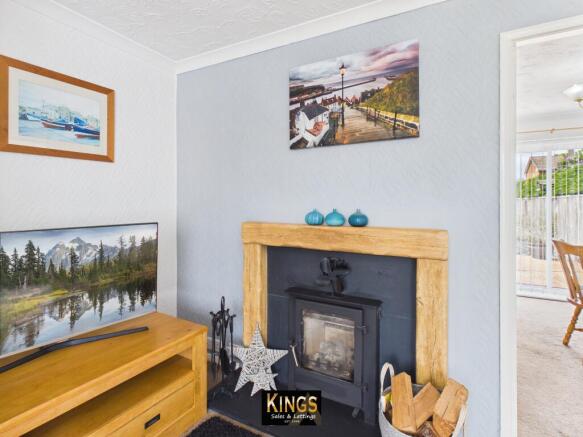 4 bed Semi-Detached for sale Image 8