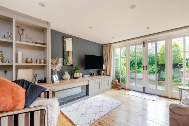 3 bed Barn Conversion for sale Image 6