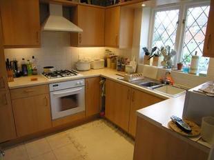 KITCHEN: