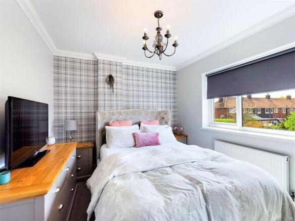 3 bed Semi-Detached to rent Image 11