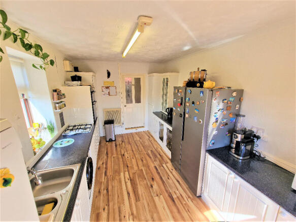 Photo 11