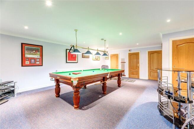 4 bed Detached for sale Image 9