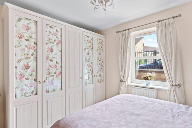 2 bed Ground Flat for sale Image 10