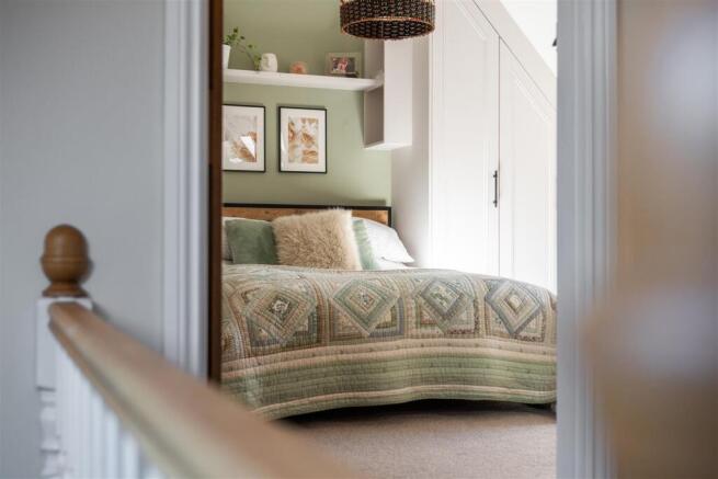 Bedroom 1.jpg