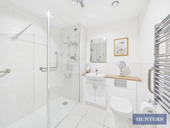 2 bed Flat for sale Image 10