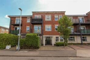 4, 145 Woodgate Court, Waterloo Road, Uxbridge UB8 2FT