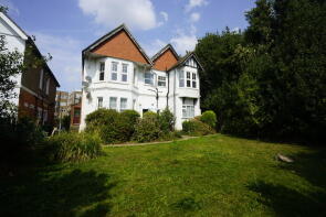 Flat 3, 26, Buckhurst Road, Bexhill-on-sea TN40 1QE
