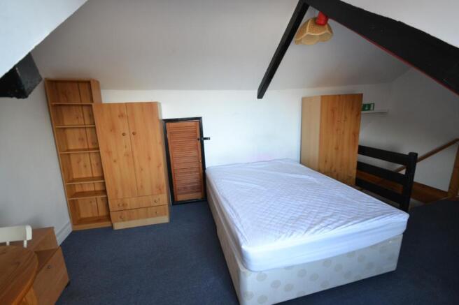 Bedroom (4)