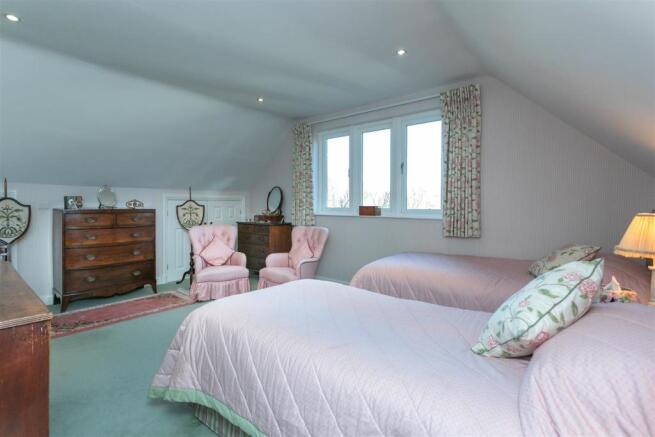 BEDROOM 2c.jpg