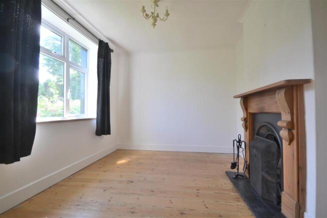 Living Room.JPG