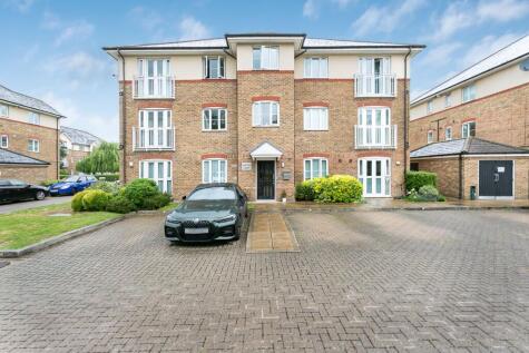 Periwood Crescent, Perivale, Greenford, UB6