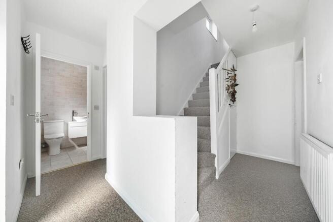Entrance Hallway (1)