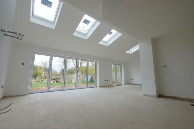 KITCHEN/FAMILY ROOM