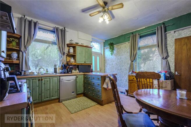 3 bed Semi-Detached for sale Image 7
