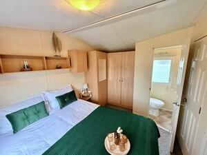 Main Bedroom With En Suite Bathroom