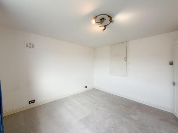 3 bed Semi-Detached for sale Image 10