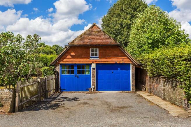 house. estate agency Dunsfold Oak Tree Cottage