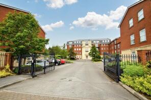 Flat 30, Wentworth Court, Higher Lane, Manchester M45 7UZ