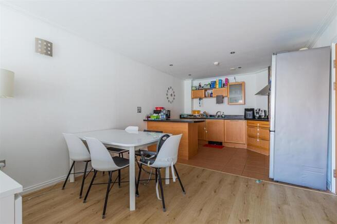 Paris House 25-12.jpg