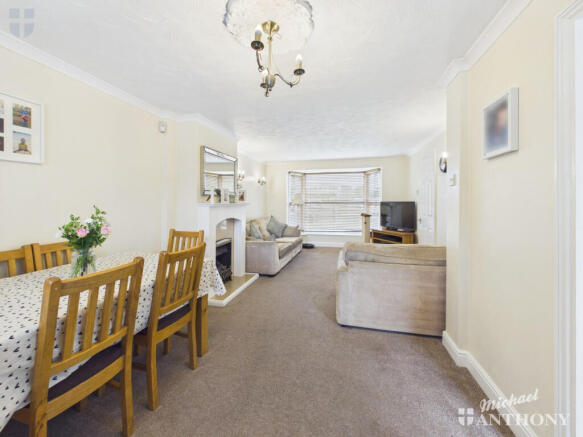 CAM03852G0-PR0725-STILL013