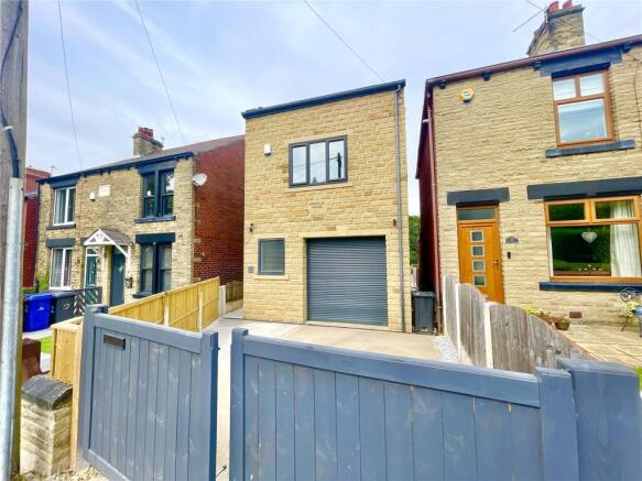 4 bed Detached for sale Image 7