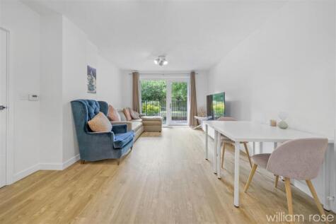 Merriam Close, Highams Park