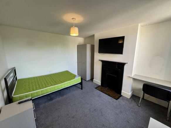 6 bed Terraced to rent Image 12