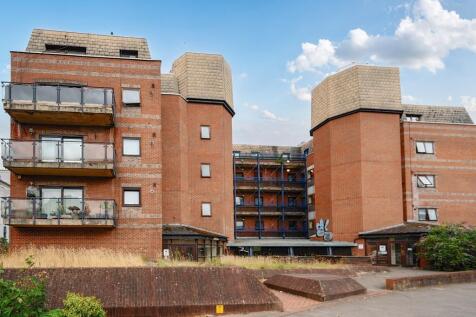 Town Centre, Riverside Development, Berkshire, RG1