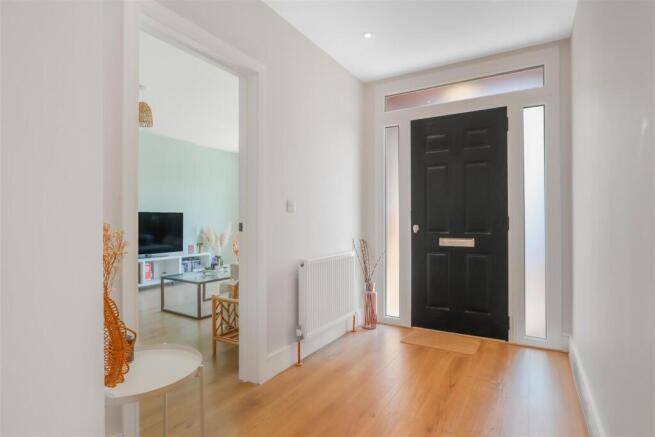 Newfield Avenue, Kenilworth photo 4