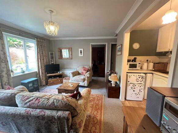 14b Maristow Street - Living Room.jpg