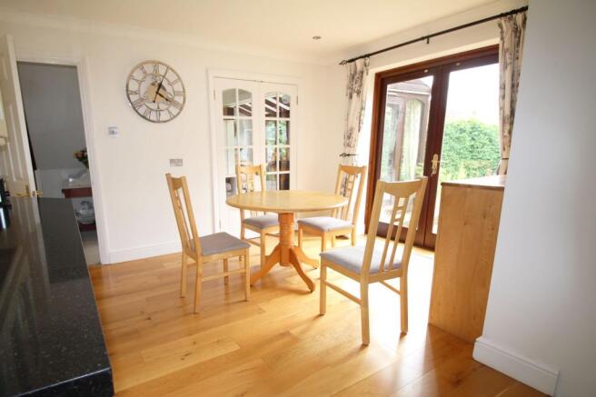 Kitchen/Dining Area