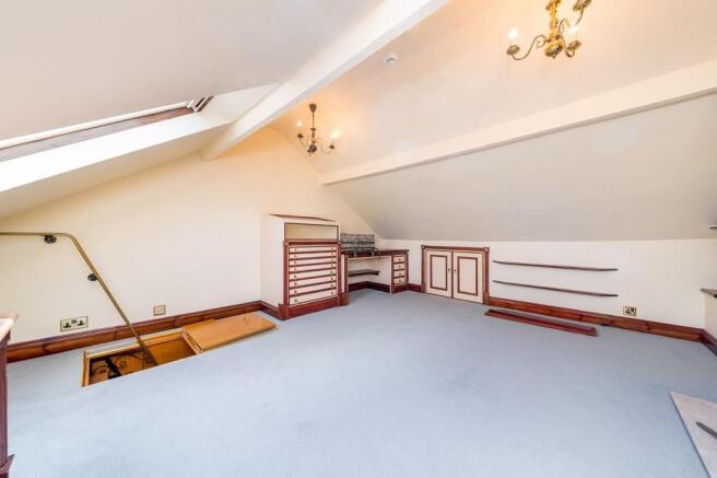 Versatile Loft Ro...