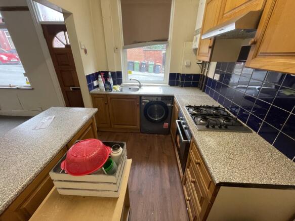 11 Moorfield Grove, Leeds, West Yorkshire LS12 3RY photo 4
