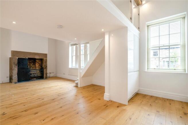 2 bed Flat for sale Image 7