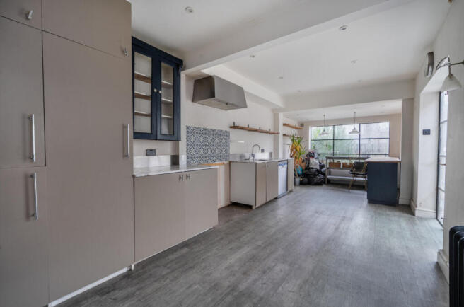 1394095-5-6943ea1...