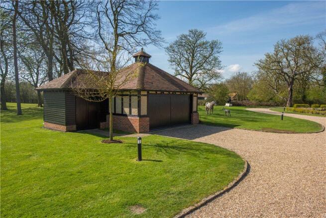 Detached Garage