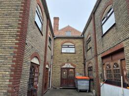 5, Bavdene Mews, Hendon, London NW4 4AR
