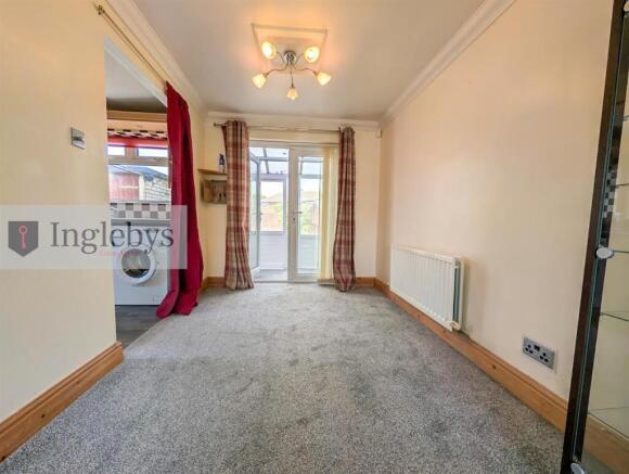 2 bed House for sale Image 5