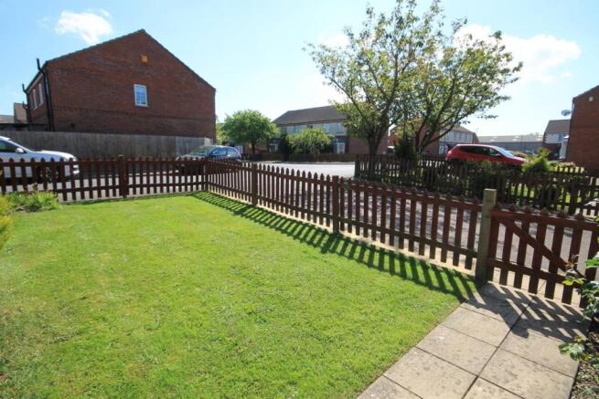 FRONT GARDEN