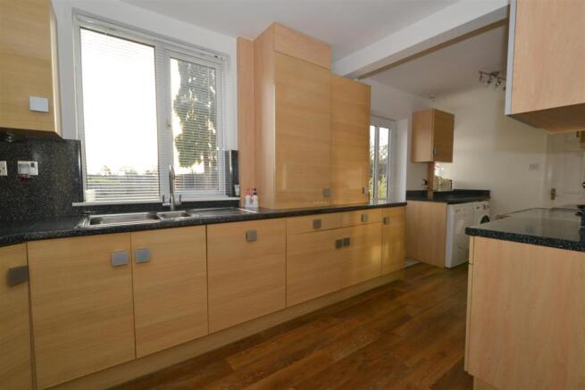 kitchen 3.jpg