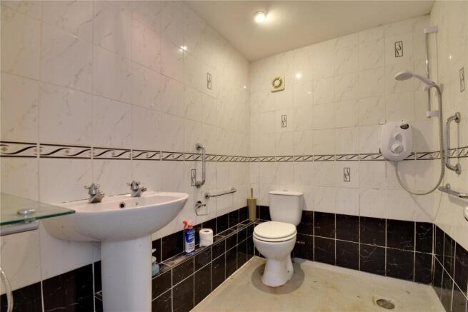 3 bed Semi-Detached for sale Image 8