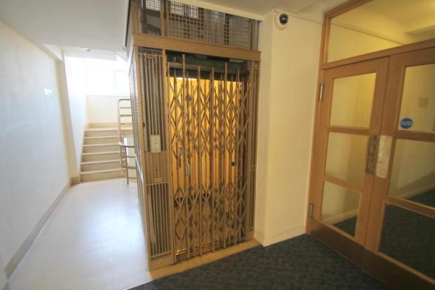PASSENGER LIFT