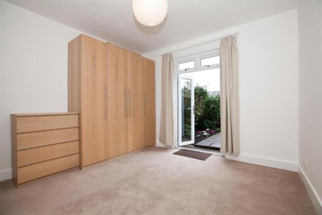 2_Bedroom.jpg