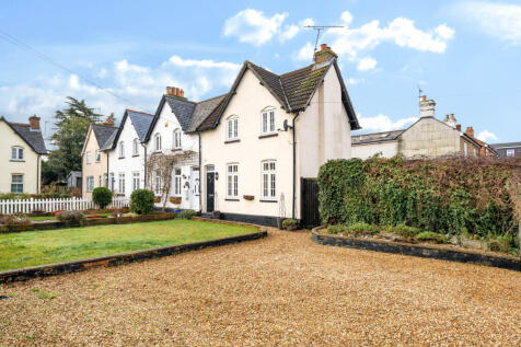 Alma Square, Farnborough, GU14