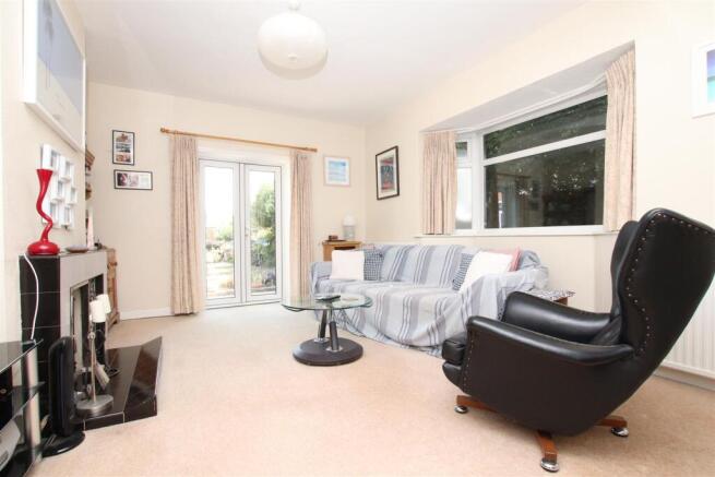 Living Room.JPG
