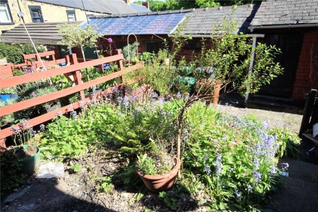 3 bed Terraced to rent Image 12