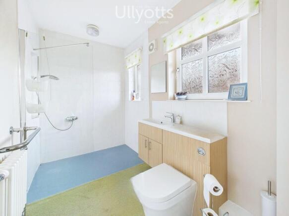 4 bed Semi-Detached for sale Image 6
